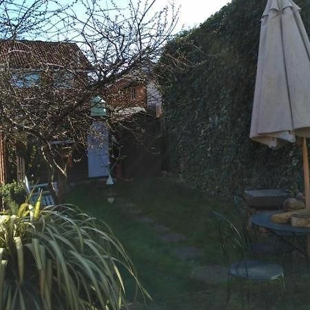 Cosy London Double Room Near Wimbledon Bagian luar foto